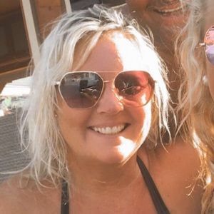 Meet your Posher, Phoebe